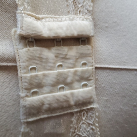 Victoria's secret ivory sheer bra size 34DD - Picture 8 of 14